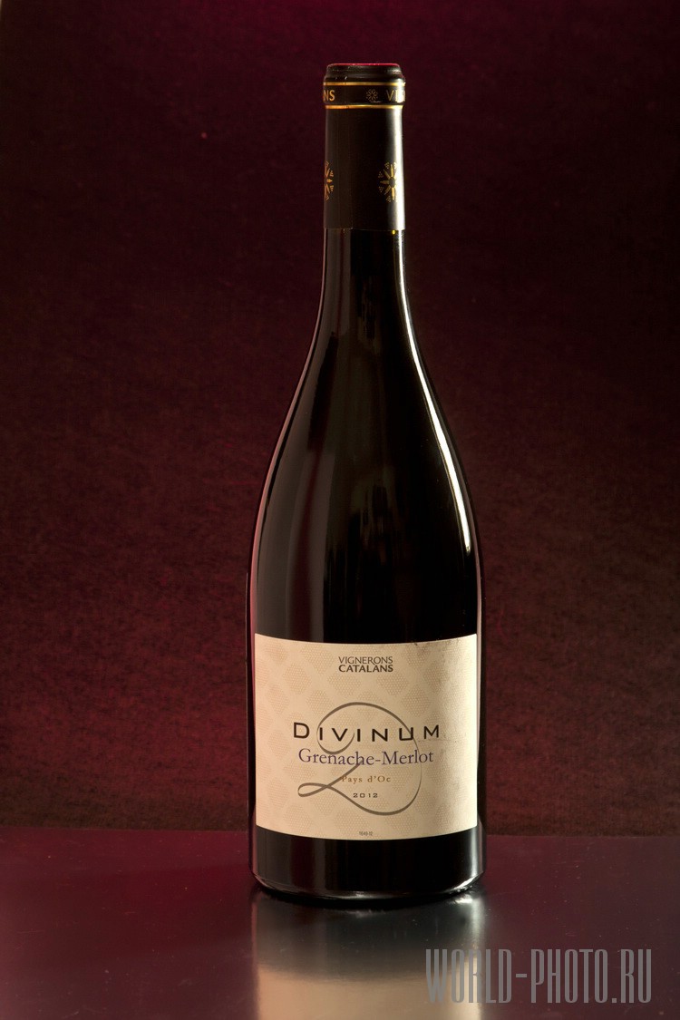 Красное вино Divinum (Red Wine)